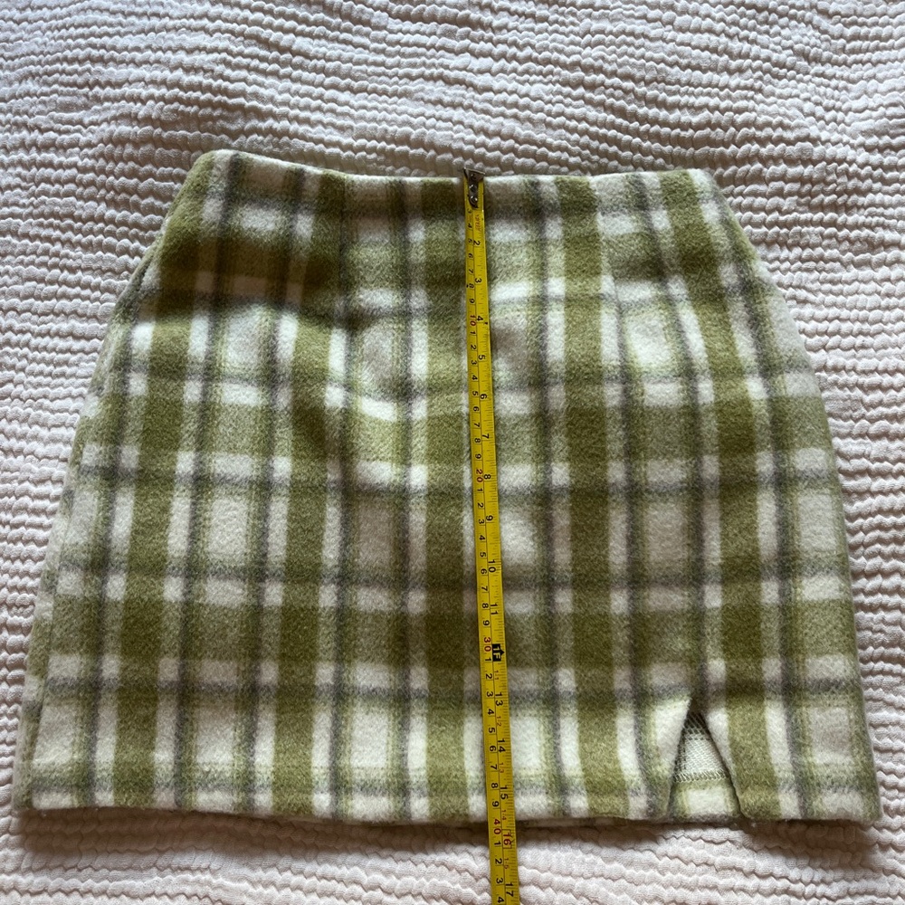 Vestique Retro Chic Skirt green and white plaid
Size small - Picture 5 of 8